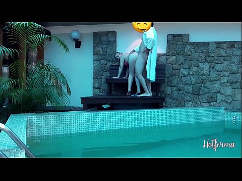 ❤️ Oga pe iranṣẹbinrin si awọn pool, sugbon ko le koju kan gbona Ibalopo ❌❤